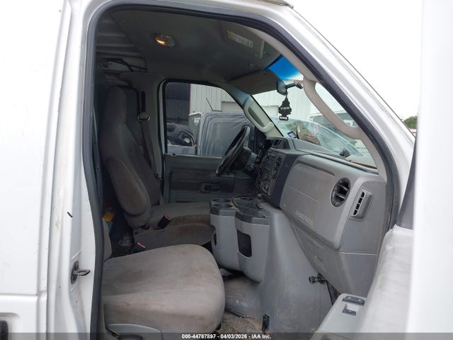 Ford E-150 Commercial