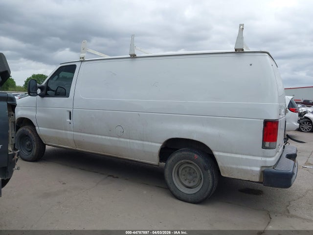 Ford E-150 Commercial