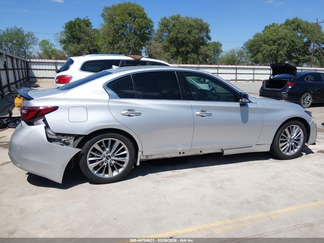 INFINITI Q50 3.0t Luxe
