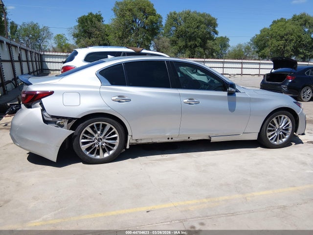 INFINITI Q50 3.0t Luxe