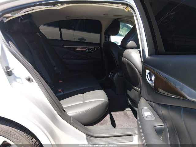 INFINITI Q50 3.0t Luxe