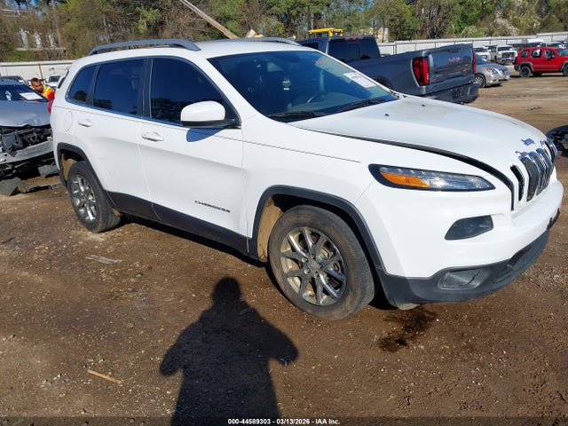 Salvage Jeep Cherokee Image