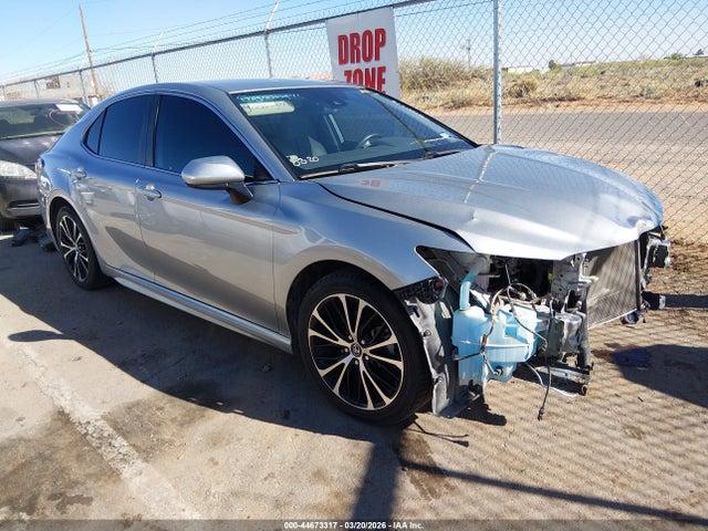 Salvage Toyota Camry Image