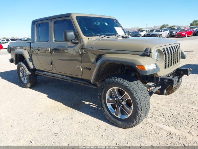 Salvage Jeep Gladiator Image