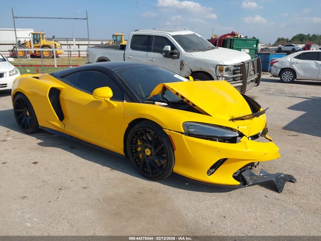 Salvage McLaren GT Image