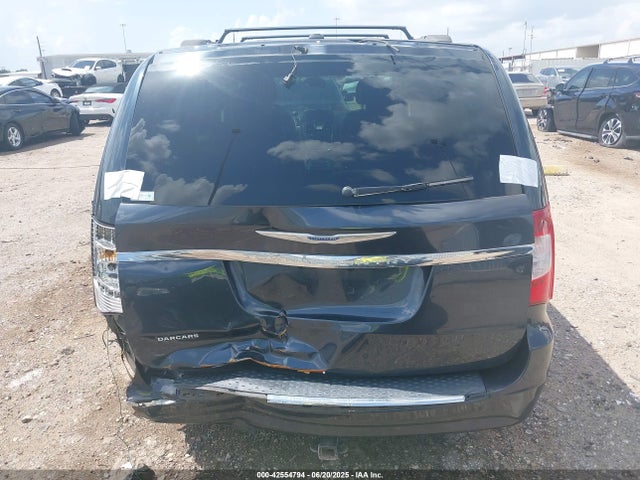Chrysler Town & Country Touring