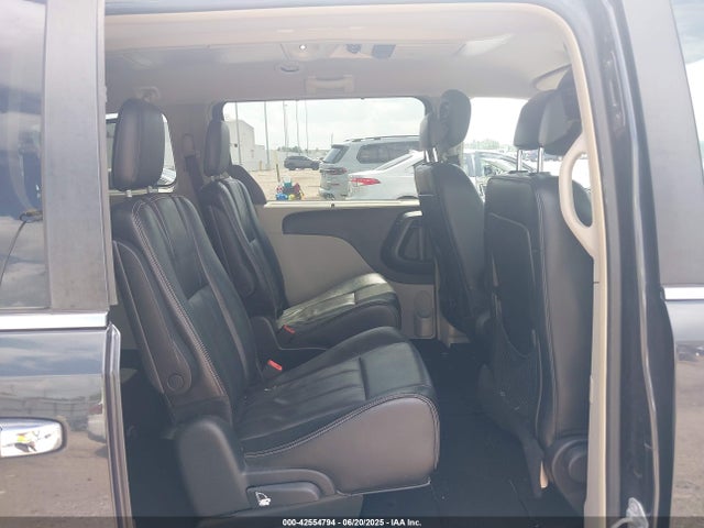 Chrysler Town & Country Touring