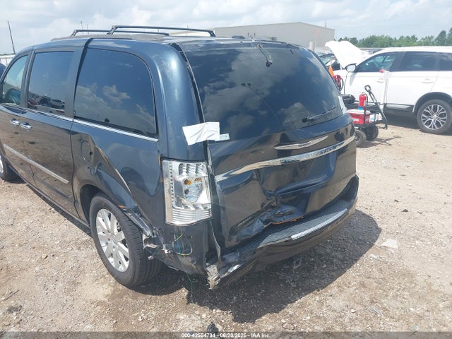 Chrysler Town & Country Touring