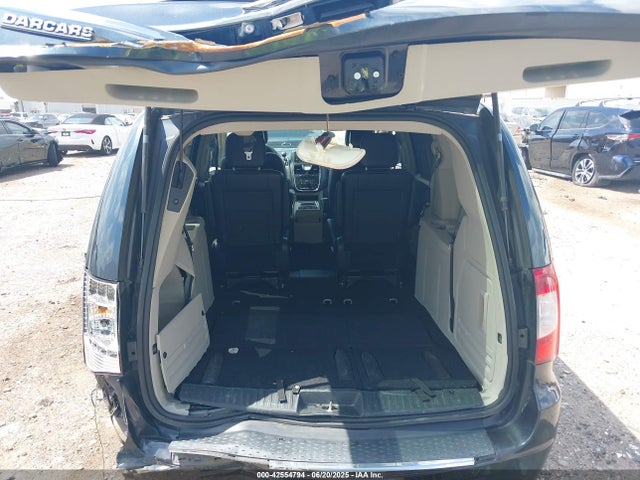 Chrysler Town & Country Touring