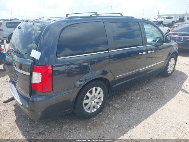 Chrysler Town & Country Touring