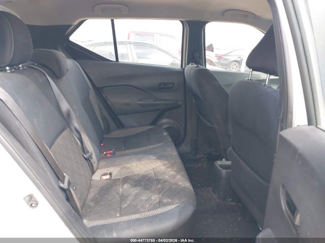Nissan Kicks S