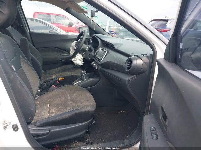 Nissan Kicks S