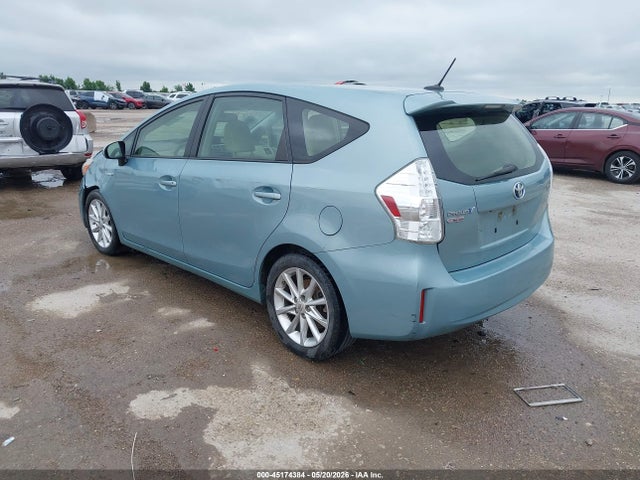Toyota Prius v Five