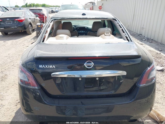 Nissan Maxima