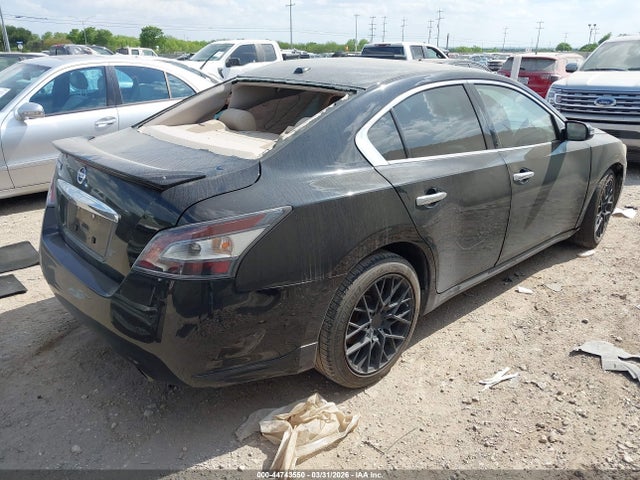 Nissan Maxima