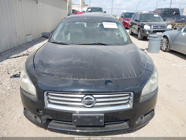 Nissan Maxima