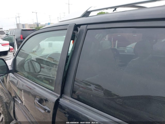Toyota 4Runner Limited V8