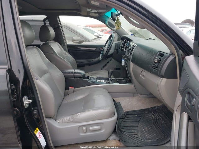 Toyota 4Runner Limited V8