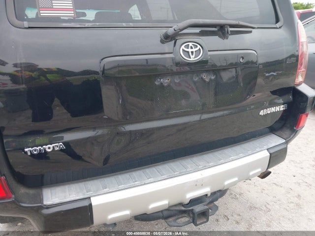 Toyota 4Runner Limited V8