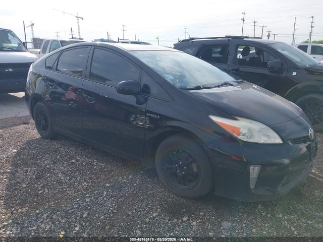 Salvage Toyota Prius Image
