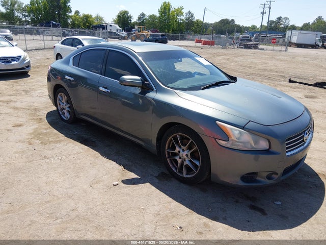 Salvage Nissan Maxima Image
