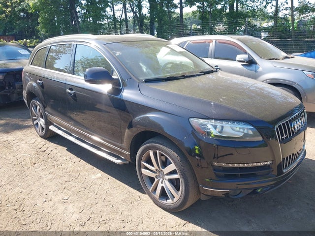 Salvage Audi Q7 Image