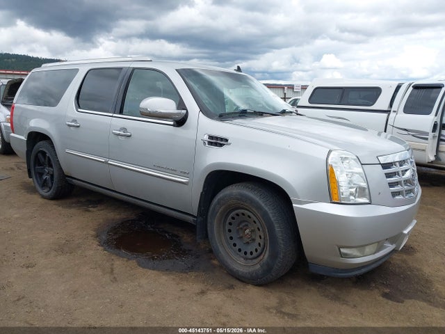 Salvage Cadillac Escalade Image