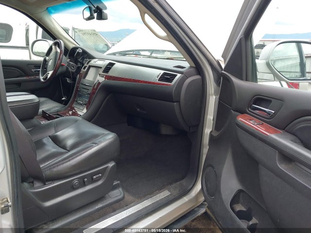 Cadillac Escalade Premium