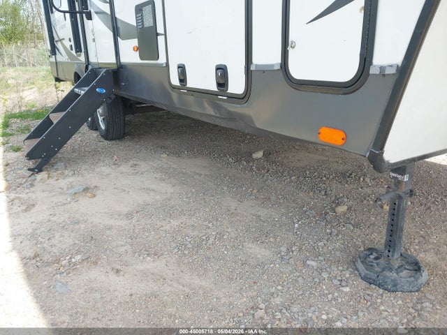 Forest River Rockwood Signature 8299sb 5th Whl Travel