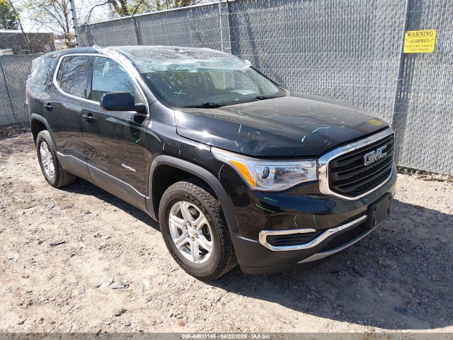 Salvage GMC Acadia Image