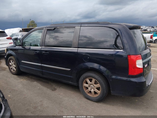Chrysler Town & Country Touring