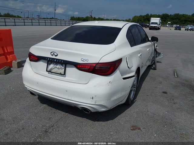 INFINITI Q50 Luxe