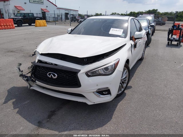 INFINITI Q50 Luxe
