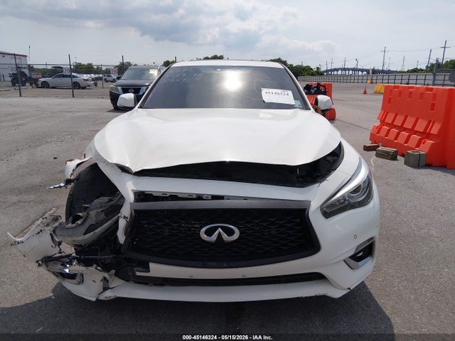 INFINITI Q50 Luxe