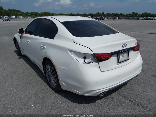 INFINITI Q50 Luxe