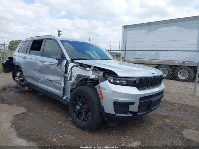 Salvage Jeep Grand Cherokee Image