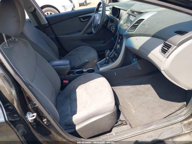 Hyundai ELANTRA Se