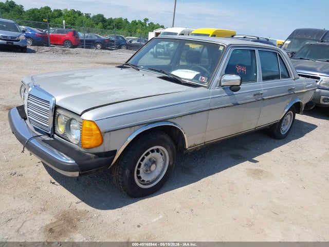 Mercedes-Benz 300 Dt