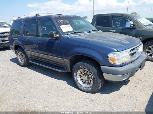 Salvage Ford Explorer Image