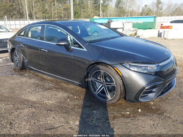 Salvage Mercedes-Benz EQS Image