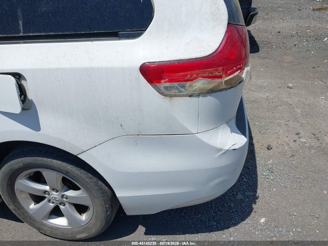 Toyota Sienna Le 8 Passenger