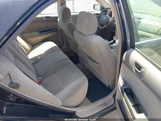 Toyota Camry Le V6