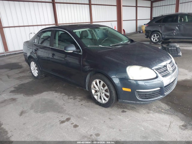 Salvage Volkswagen Jetta Image