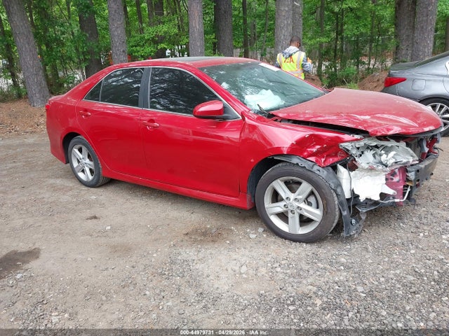 Salvage Toyota Camry Image