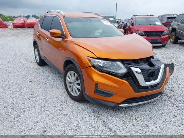 Salvage Nissan Rogue Image