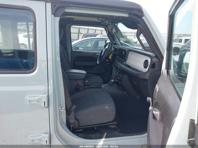 Jeep Wrangler 4-door Sport 4x4
