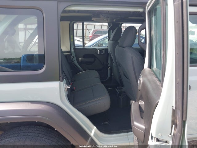Jeep Wrangler 4-door Sport 4x4
