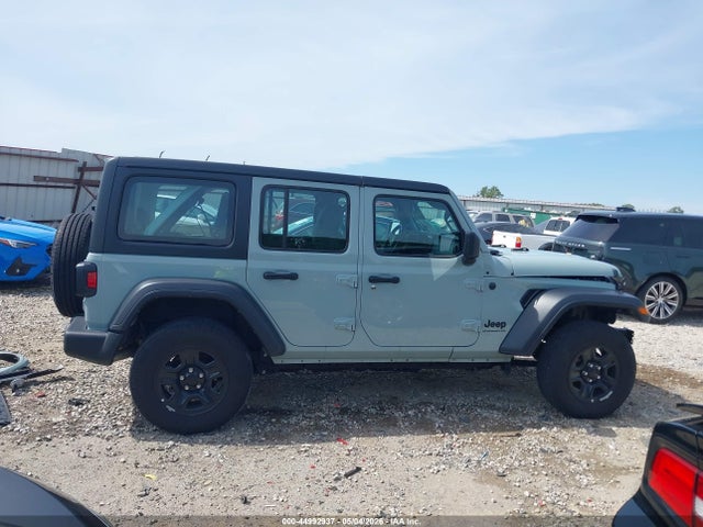 Jeep Wrangler 4-door Sport 4x4