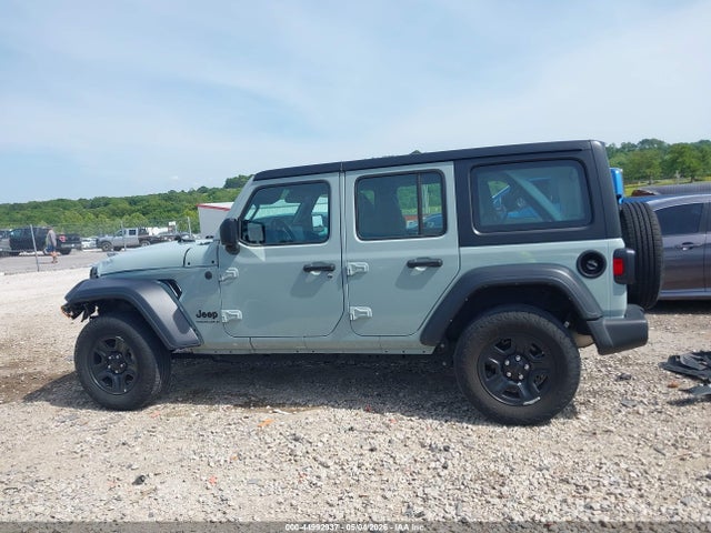 Jeep Wrangler 4-door Sport 4x4