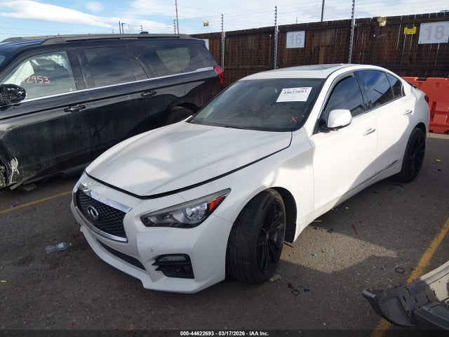 INFINITI Q50 Sport